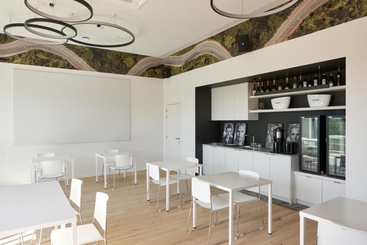 Cafe Coureur Borgloon Hotel Exterior photo